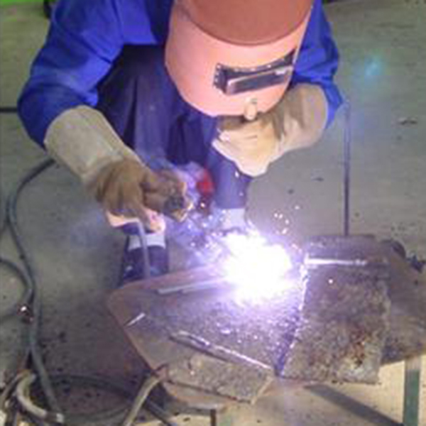 手持式光纤激光焊接机